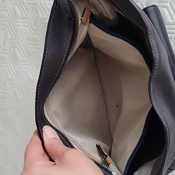 Tumi Leather Santa Monica Mabery Convertable Hobo Purse - Picture 10 of 13